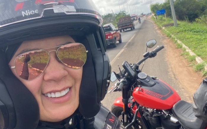 Motociclista Jéssica Carvalho registrava a viagem pelo Brasil nas redes sociais (Foto: Facebook)