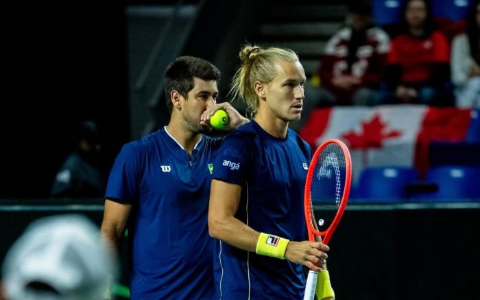 Matos e Luz superaram os canadenses Liam Draxl e Cleeve Harper por 2 sets a 1 (Foto: CBT)
