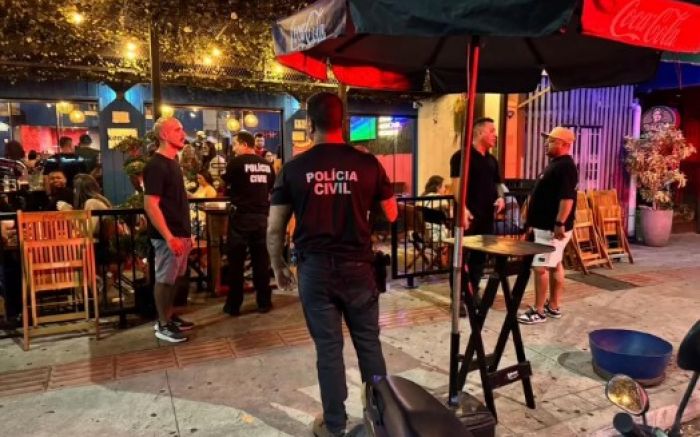 Polícia Civil e Guarda Municipal fiscalizaram bares e clubes de Itajaí dentro do programa “Mulher tem voz” (Foto: Divulgação/PCSC)