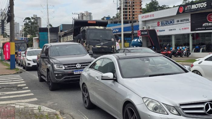 Congestionamento vai de Piçarras a BC e atinge ruas da região