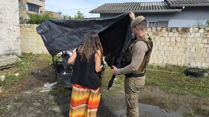 Ação orientou trabalhadores e fiscalizou cumprimento da lei municipal