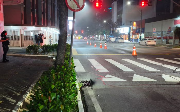 Agência bancária foi atingida por incêndio na madrugada de quinta-feira em Balneário Camboriú (Foto: Divulgação/AutarquiaBC)