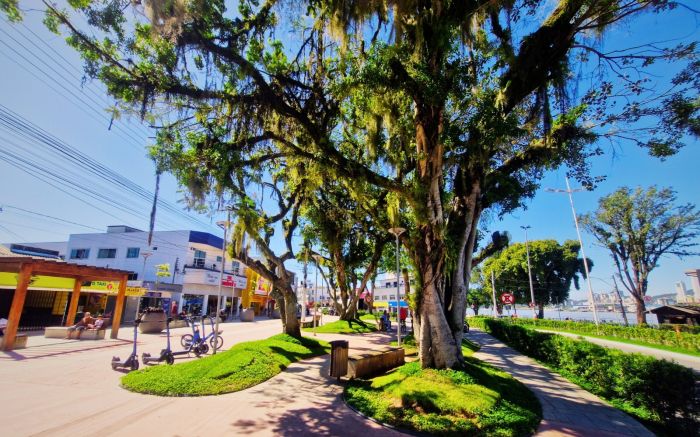 Uma feira de serviços acontecerá nesta sexta-feira na Praça Nossa Senhora dos Navegantes (Foto: Divulgação/Prefeitura de Navegantes/Marcos Porto)