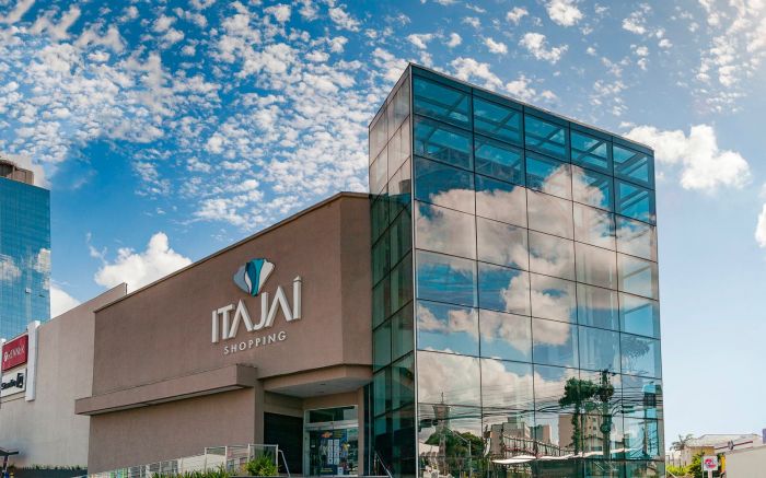 Personagens circulam pelo shopping das 14h às 18h, com participação gratuita