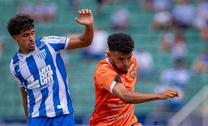 Semifinal do torneio foi disputada em jogo único neste sábado (Foto: Wellington Peixe)