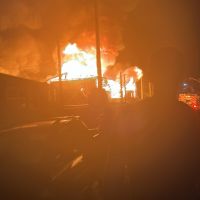 Incêndio destrói duas casas em Balneário Piçarras