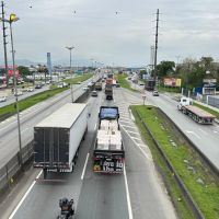 Trânsito trava acesso de Itajaí à BR 101 na manhã desta quinta