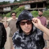 Mundo Livre S/A faz show nesta sexta-feira em BC