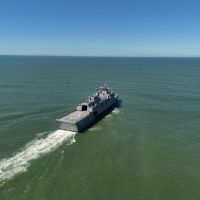 Fragata Tamandaré (F200) dá adeus a Itajaí