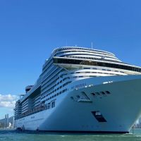 MSC Preziosa atraca em Balneário Camboriú na reta final da temporada de cruzeiros