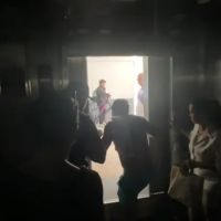 Oito pessoas ficam presas no elevador da Passarela da Barra