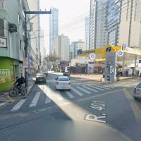 Argentino é atropelado ao atravessar rua no centro