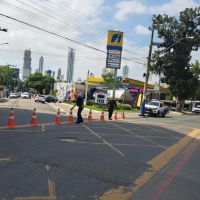 Agentes de trânsito mexeram no trânsito por causa de corrida atrás de gasolina