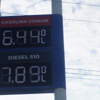 Postos são notificados por aumentarem a gasolina na região
