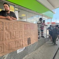 Caminhoneiros iniciam paralisação em Itajaí