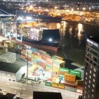 Moradores reclamam de barulho do porto durante a madrugada