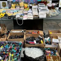 Polícia estoura laboratório de drogas sintéticas; dupla foi presa