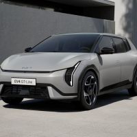 Novo Kia EV4 promete chegar longe
