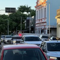 Região central de Itajaí já tá com filas no final da tarde