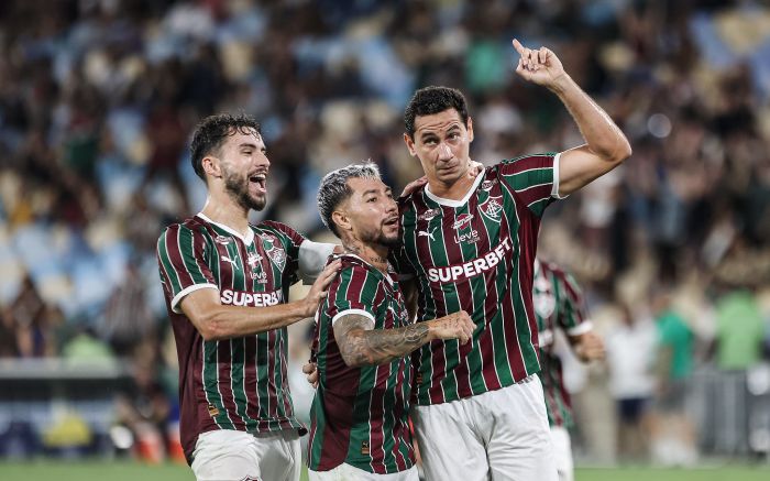 Ganso, cobrando pênalti, garantiu a classificação do Flu (Foto: Lucas Merçon/Fluminense)