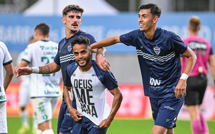 Barra pode até perder por um gol de diferença em Chapecó para ser campeão (Foto: Tiago Winter)
