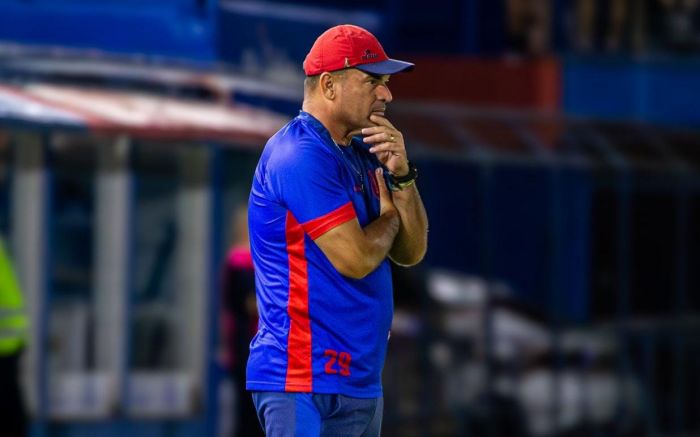 Técnico teve 72% de aproveitamento no quadrangular do rebaixamento (Foto: Vica Bueno)