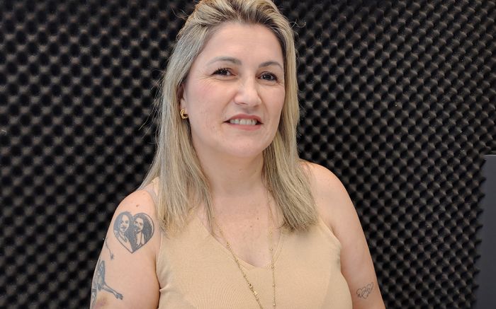 "O teu filho não desencarna jovem, principalmente como a minha filha, que saiu sorrindo de casa e voltou num caixão. Não é à toa isso" (foto: Fran Marcon)