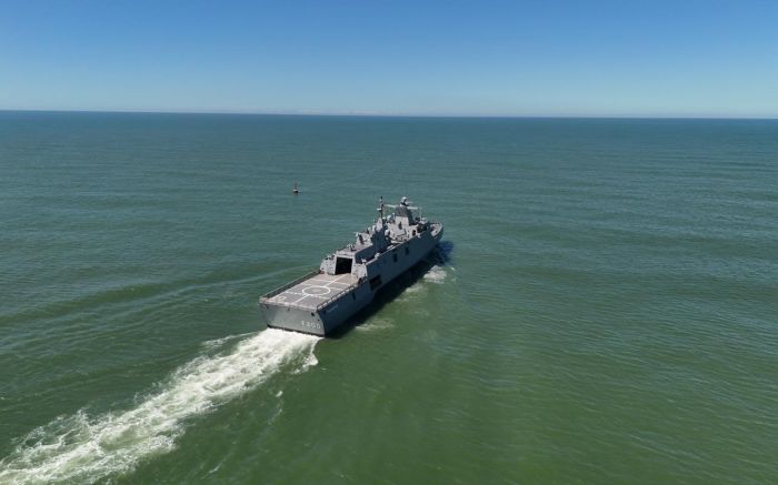 Embarcação deixou o estaleiro na sexta-feira (Foto: Divulgação/TKMS)