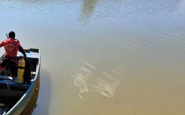 Corpo foi encontrado boiando no fim da tarde de sábado (Foto: Ilustrativa)