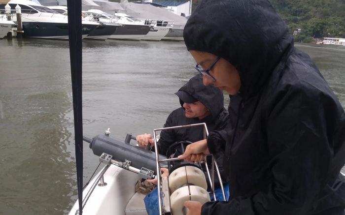 Medições indicaram altas concentrações de matéria orgânica e coliformes (Foto: Divulgação/Univali)