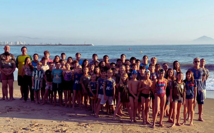 Equipe do Nadar, de Itajaí, vai competir com mais de 50 atletas (Foto: Divulgação)