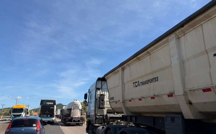 Batida traseira foi no km 123 e causa quase 20 km de filas no sentido norte