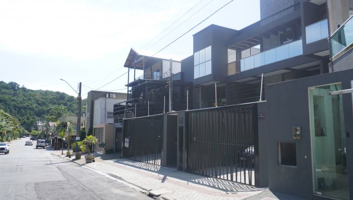 Engenheiro teria se declarado autor e responsável técnico de projetos de outros profissionais (Foto: João Batista)