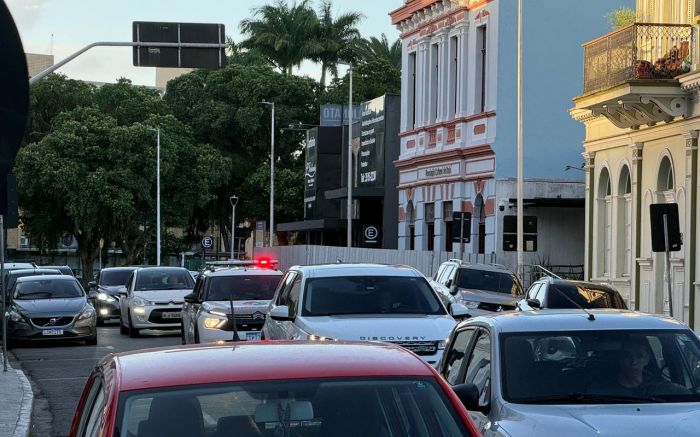 Região central de Itajaí já tá com filas no final da tarde