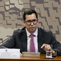 Designar PCC e CV como ‘terroristas’ impactaria mais economia e política do que facções