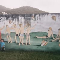 Destruição de painel artístico afeta memórias de moradores e história do bairro Fazenda