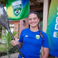 Atleta de Penha é campeã sul-americana de SUP Race