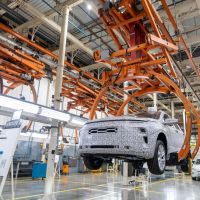 Chevrolet Sonic vira SUV e promete mais tecnologia e sustentabilidade