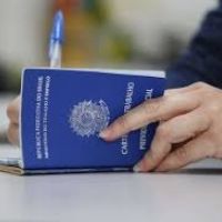 Empresa abre 90 vagas e busca eletricistas para obras em Itajaí