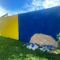 Mural artístico destruído pela prefeitura é alvo de vandalismo