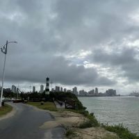 Semana começa com chuva e primeira friaca do ano