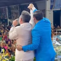 Bispo evangélico critica pregação de Feliciano durante os Gideões