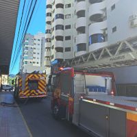 Forno causa incêndio em apartamento em Itapema