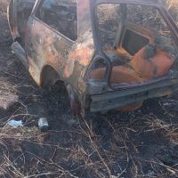 Carro furtado é encontrado queimado na BR 101 em Porto Belo