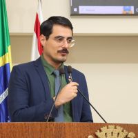 Leonel Camasão apresenta relatório com 271 leis sob suspeita em SC