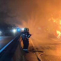 Incêndio em carro provoca 14 km de fila na BR 101 em Itajaí