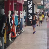 O comércio deve abrir no Dia do Trabalhador?