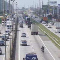 BR 101 trava em Itajaí e motoristas enfrentam filas nos dois sentidos