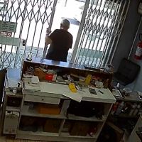 Joalheiro é assaltado após marcar atendimento pelo WhatsApp