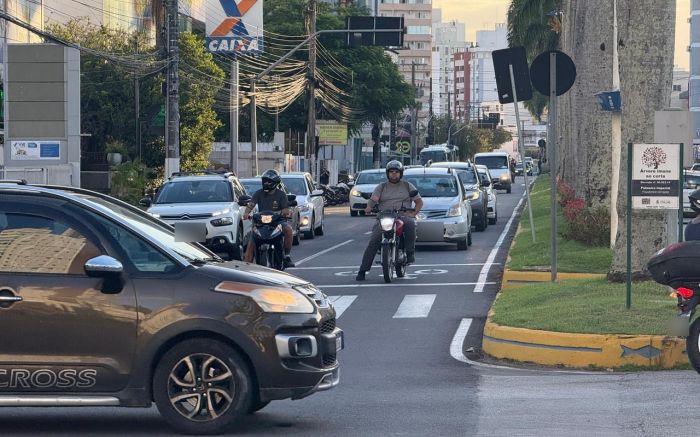 Principais avenidas de Itajaí estão travadas